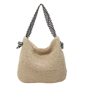 Große Strohtasche in Beige mit schwarz-weiß gestreiftem Canvas-Schultergurt für Damen
