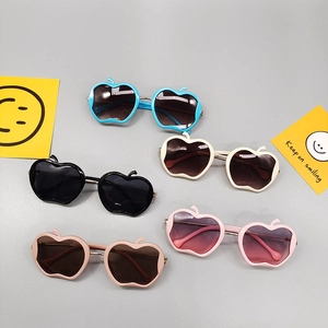 Kids Sunglasses Cute Apple Shaped Cartoon UV400 Protection Plastic Frame With Metal Bridge Outdoor Eyewear Boys Girls