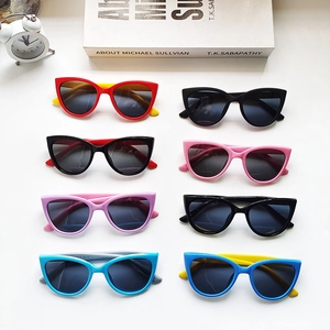Detailed grid showing multi-color kids cat-eye sunglasses with contrasting temples