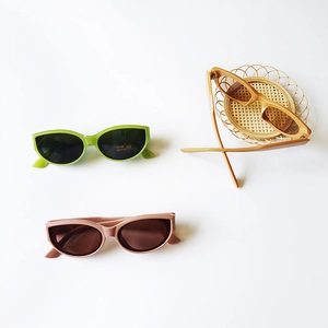 Lunettes de soleil œil de chat vintage pour enfants avec protection UV400 en vert