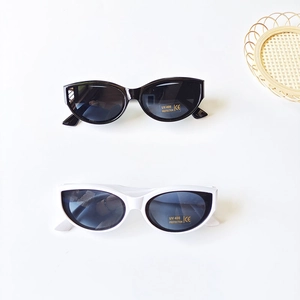 Lunettes de soleil rétro œil de chat pour enfants noir et blanc protection UV400