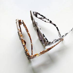 Quadratische Mode-Sonnenbrillen mit Strass-Rahmen in Leoparden- und Marmormuster
