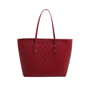 Red quilted leather tote bag with large capacity for women's daily commute fashion