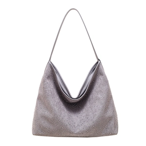 Sac Hobo gris élégant orné de strass brillants avec une bandoulière fine et raffinée