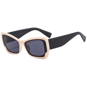 Retro cat-eye sunglasses with contrast beige and black frame and dark grey lenses