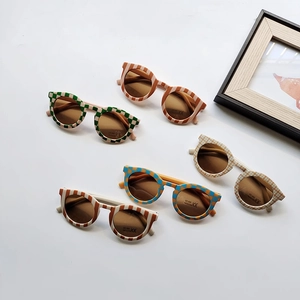 Retro Kids Sunglasses UV400 Protection Round Frame Checkerboard Striped Fashion Eyewear For Boys Girls Toddler Beach