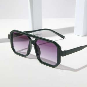 Lunettes de soleil rétro à double pont avec monture vert foncé et verres dégradés violets