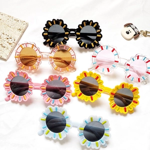 Kids Sunflower Sunglasses Flower Shape UV400 Protection PC Frame Resin Lens Cute Candy Color Outdoor Party Eyewear