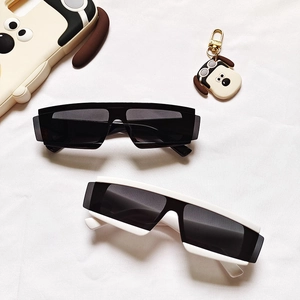 Fashionable oversized rectangle kids sunglasses in black and white styles for children