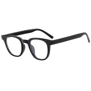 Classic small square black sunglasses with polished frames for street style fashion