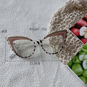 Y2K oversized cat-eye blue light blocking glasses with tortoiseshell and pink frames