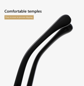 Gros plan des branches ergonomiques noires brillantes au design antidérapant confortable