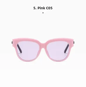 Vue détaillée des lunettes de soleil œil de chat roses à monture rétro large style C05