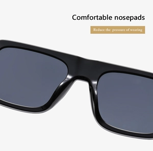 Détail des plaquettes de nez intégrées confortables sur des lunettes de soleil carrées