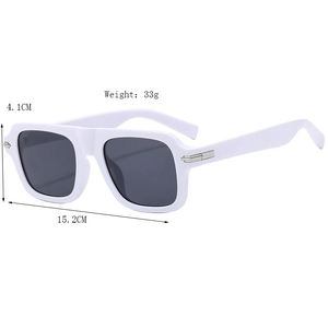 Lunettes de soleil rétro à monture carrée blanche avec verres gris foncé