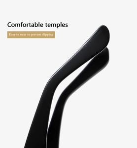 Detail of ergonomic black matte temples for non-slip and comfortable wearing experience