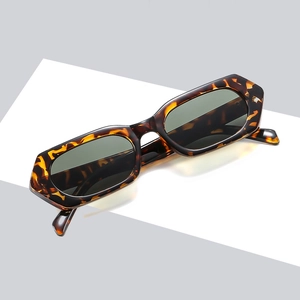 Lunettes de soleil hexagonales oversize en écaille de tortue avec verres gris foncés