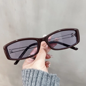 Detail of square TR90 eyewear showing the hollow metal temple and inner size specifications