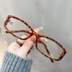 Retro square TR90 glasses frame with brown tortoise pattern and gold metal temples