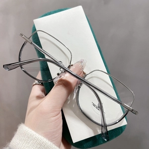 Lunettes de lecture polygone anti-lumière bleue avec branches en métal et étui vert