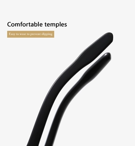 Detail of ergonomic matte black sunglasses temples designed for comfort and anti-slip fit