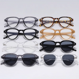 Retro Square Sunglasses UV400 Protection PC Frame Rivet Fashion Eyewear For Men Women Outdoor Daily Use