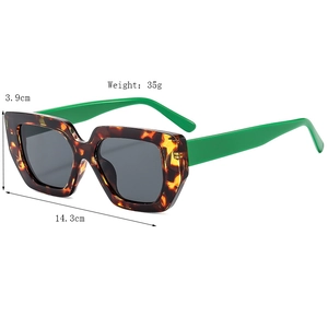 Occhiali da sole casual 2025 con montatura tartarugata e stanghette verdi per unisex