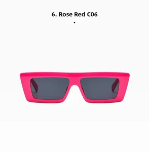 Makro-Detail der rosaroten rechteckigen Sonnenbrille mit dunkelgrauen UV-Gläsern