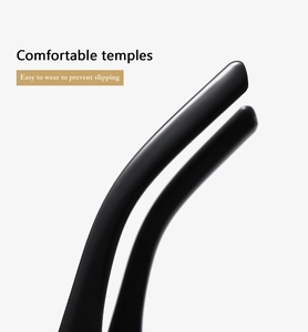 Dettaglio delle stanghette nere ergonomiche per occhiali per un comfort antiscivolo