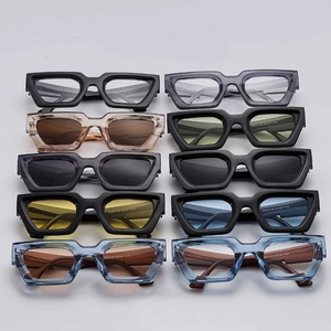 Lunettes De Soleil Carrées Rétro Monture PC Épaisse Protection UV400 Pour Hommes Et Femmes Mode Street Style