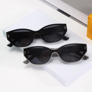 Cat Eye Sunglasses PC AC Retro UV400 Protection Women Fashion Outdoor Travel Trendy Metal Rivet Decor