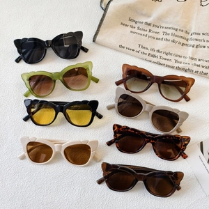 2025 trendy cat eye sunglasses with butterfly frame and UV protection in 8 colors
