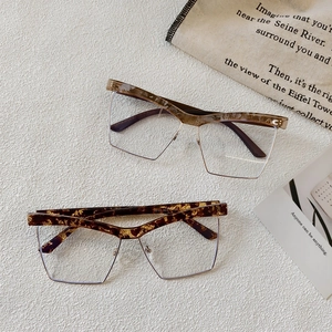 Fashionable browline blue light glasses with geometric frames in tortoiseshell patterns