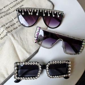 Chic oversized square sunglasses with sparkly rhinestones for women's party wear