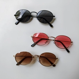 Vintage oval metal sunglasses set with retro tinted lenses and UV protection for unisex