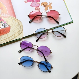 Detailed set of retro metal frame oval sunglasses in four assorted lens colors