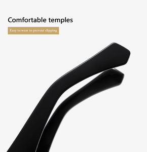 Détail des branches de lunettes noires incurvées avec embouts antidérapants
