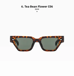Gros plan sur les lunettes de soleil carrées rétro avec motif écailles et rivets