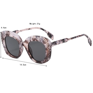Retro oval sunglasses with marble texture and 100% UV protection for women