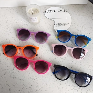 Lunettes De Soleil Rondes Pour Enfants Protection UV400 Rétro Mode Monture En Résine Pour Garçons Filles Branches Contrastées