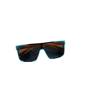 Lunettes de soleil de sport enfant à monture bicolore bleu et noir avec verres dégradés