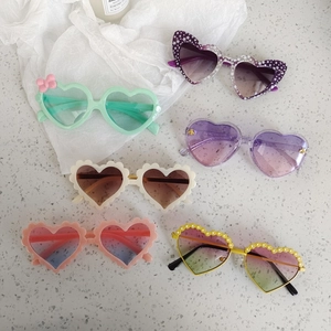 Kids Heart Shaped Sunglasses Scalloped Edge UV Protection Resin Lens Flower Bow Pattern Girls Boys Party Eyewear