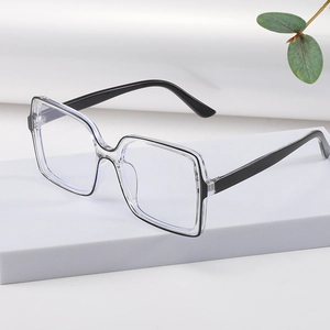 Lunettes anti-lumière bleue à monture carrée oversize avec finition noire transparente