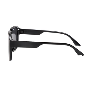 Modern retro square oversized sunglasses in classic black with wide temples for street style