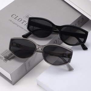 Lunettes De Soleil Yeux De Chat Tendance Monture PC Protection UV400 Plage Extérieur Vintage Femmes Hommes