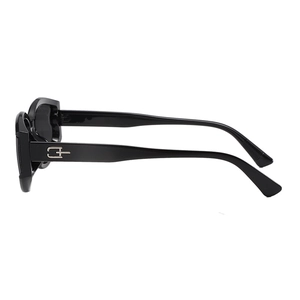 Lunettes de soleil tendance en acétate noir avec logo en métal argenté sur la branche