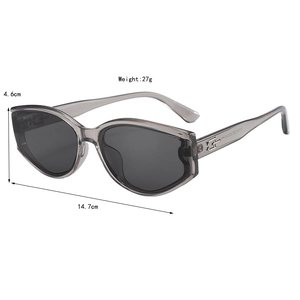 Dimensions détaillées des lunettes tendance pesant 27g avec largeur de 14,7cm
