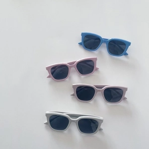 Occhiali Da Sole Bambini Montatura Silicone Lenti Resina UV400 Polarizzati Retrò Quadrati Moda Ragazzi Ragazze Con Custodia