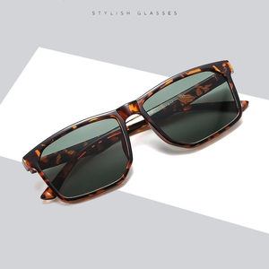 Classic tortoise shell square frame sunglasses with dark lenses for men and women