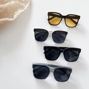 Modische Kinder Sonnenbrille mit quadratischem Rahmen in verschiedenen Farben